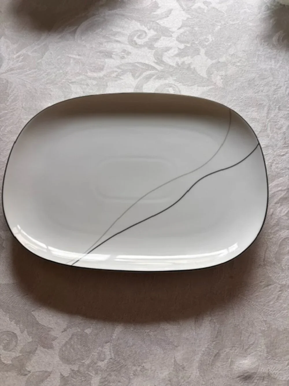 Mikasa Fine China Threads Platter